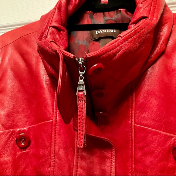 Danier Genuine Lambskin Soft Leather Jacket in vibrant red Size Large - Picture 3 of 16